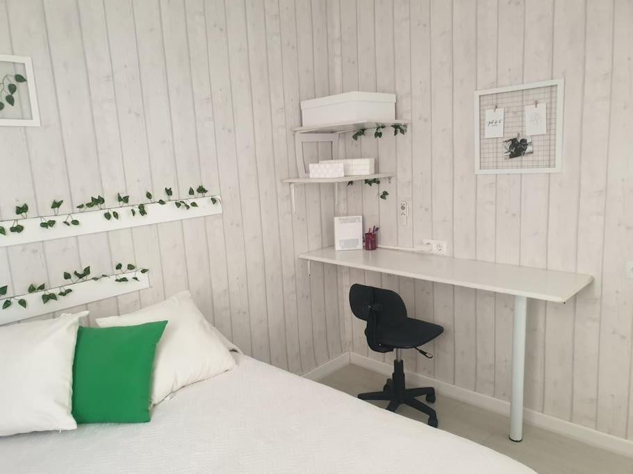 Apartamento Eguzkilore. Logrono Bagian luar foto