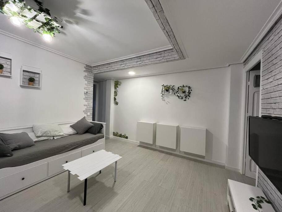 Apartamento Eguzkilore. Logrono Bagian luar foto