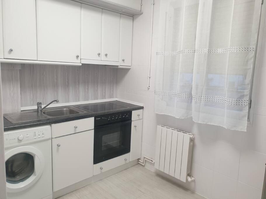 Apartamento Eguzkilore. Logrono Bagian luar foto